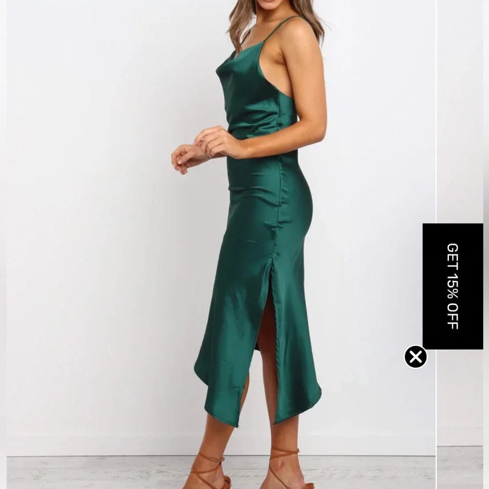 Petal & Pup Midi Style Emerald Dress - Picture 4 of 4